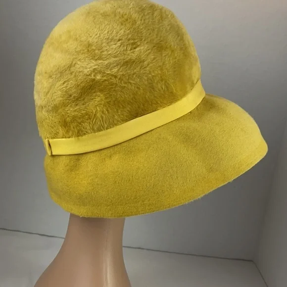 Vintage MOD 1960’s yellow hat - Jean Arlett creations. - Picture 8 of 15
